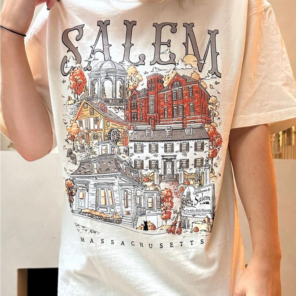 NWOT Salem graphic tee